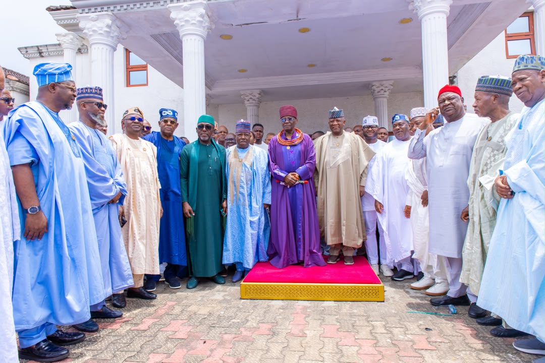 At Benin Palace, council delegation hears a call for national unity